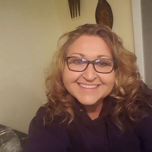 Meet your Posher, Laurie